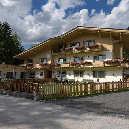 Chalet Amadeus Mayrhofen-3